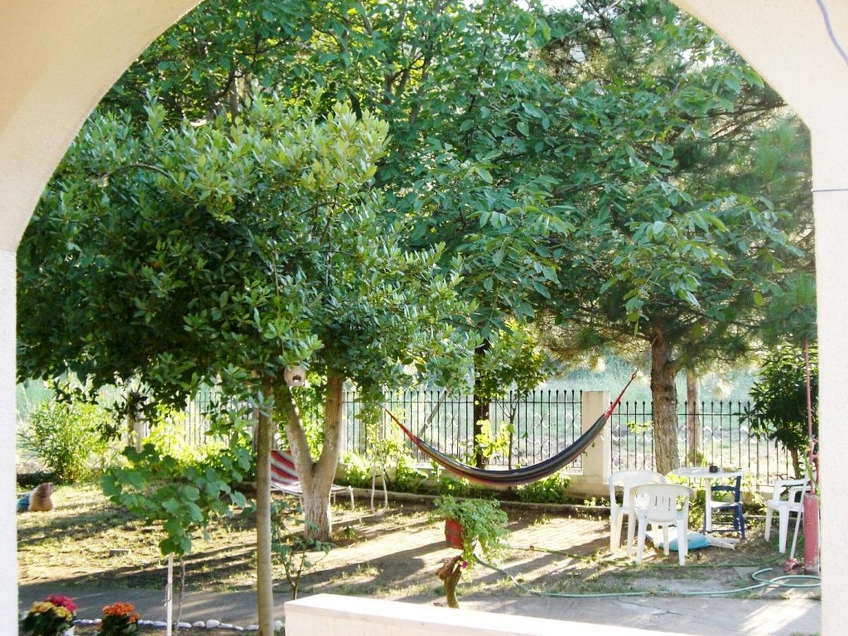 Garden Bungalow Valentina Stavros  Luaran gambar